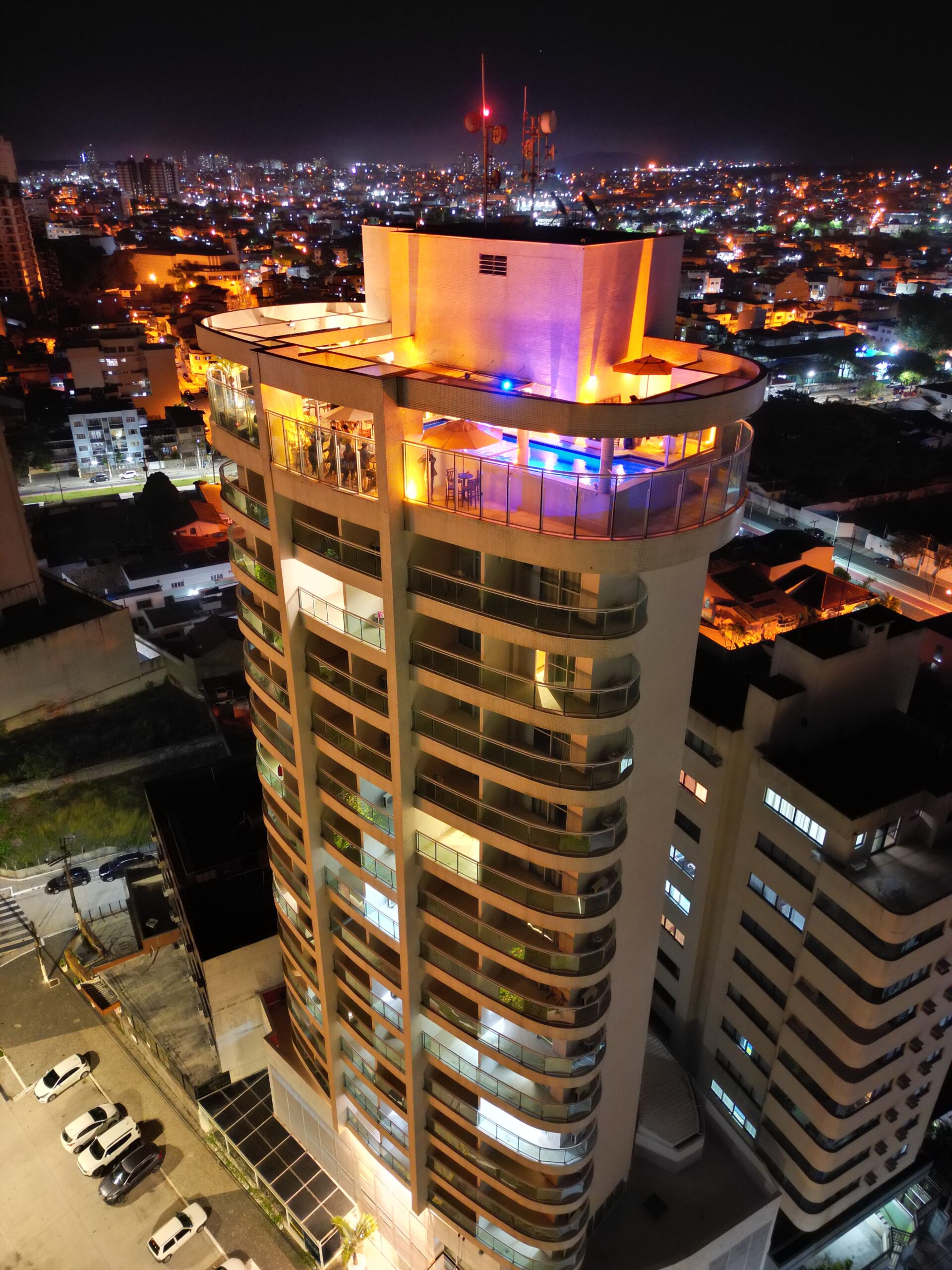 Golden Rooftop – 1º rooftop de Macaé