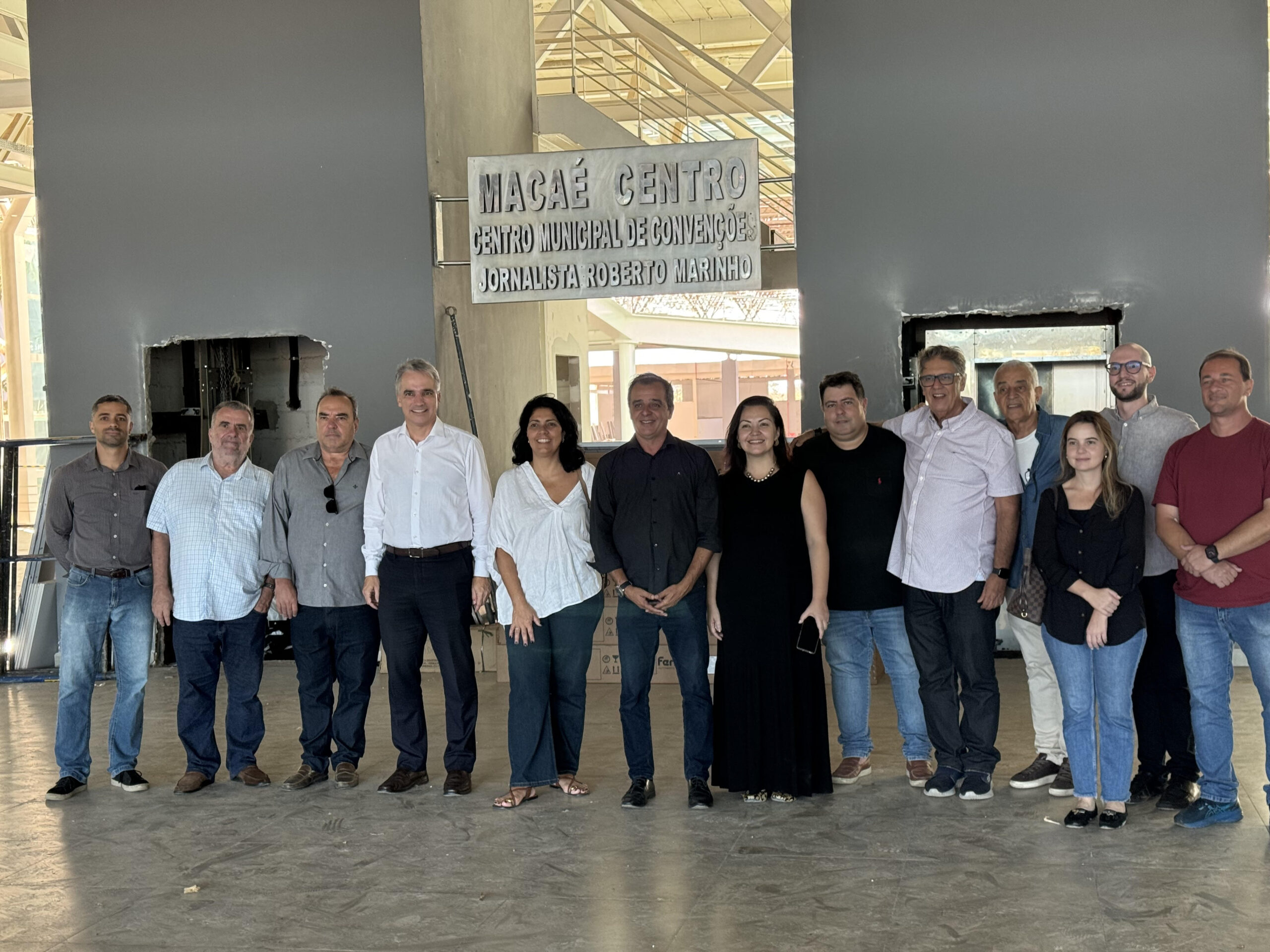 Visita técnica avalia reta final da reforma do Centro de Convenções 