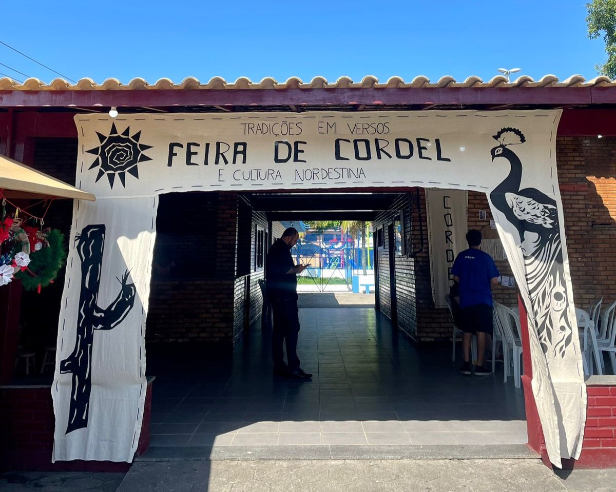Feira de Cordel e Cultura Nordestina volta a colorir Macaé com poesia, forró e tradição
