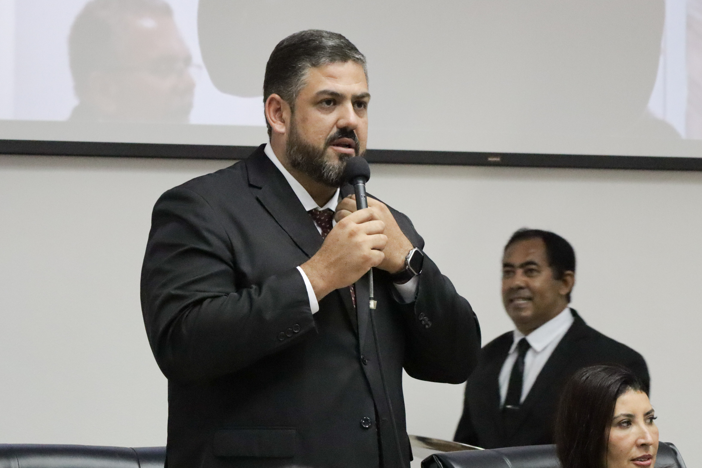 Câmara aprova transporte para pacientes da zona rural e acompanhamento psicológico para mulheres vítimas de violência