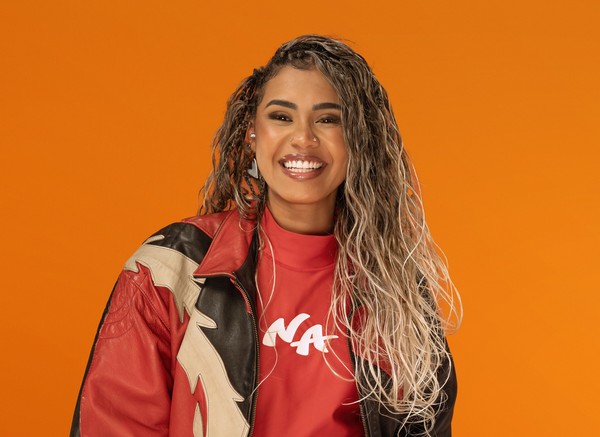 Macaense Esther Nunes concorre a vaga no reality musical Estrelas da Casa