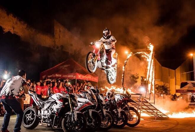 Show de manobras radicais com motos acontece nesta quarta-feira em Imbetiba